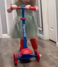 幼儿滑板车